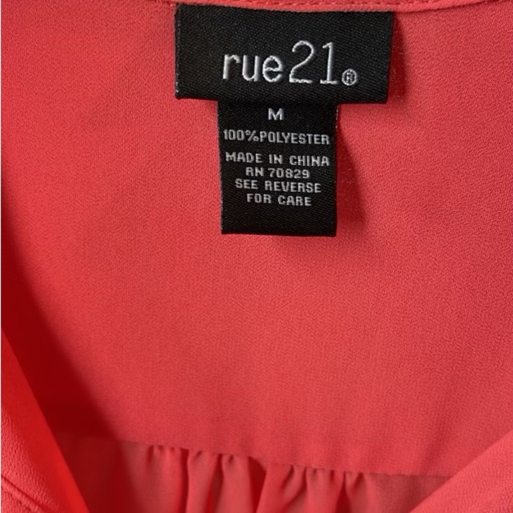 Coral blouse - Picture 3 of 4